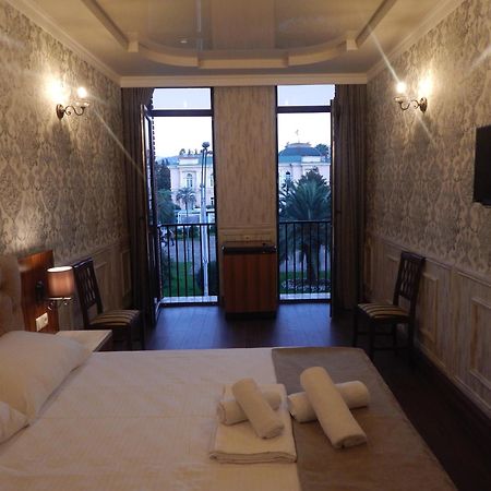 Melini Boutique Hotel Batumi Bagian luar foto