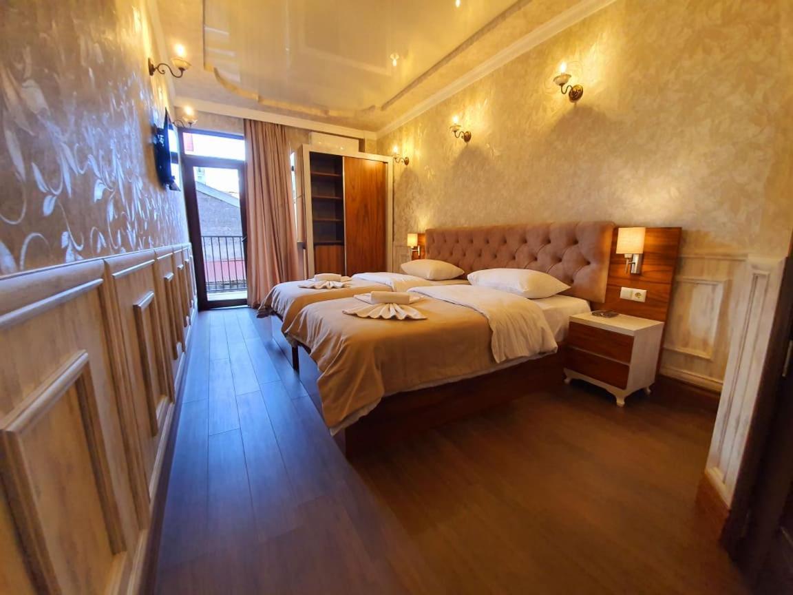 Melini Boutique Hotel Batumi Bagian luar foto