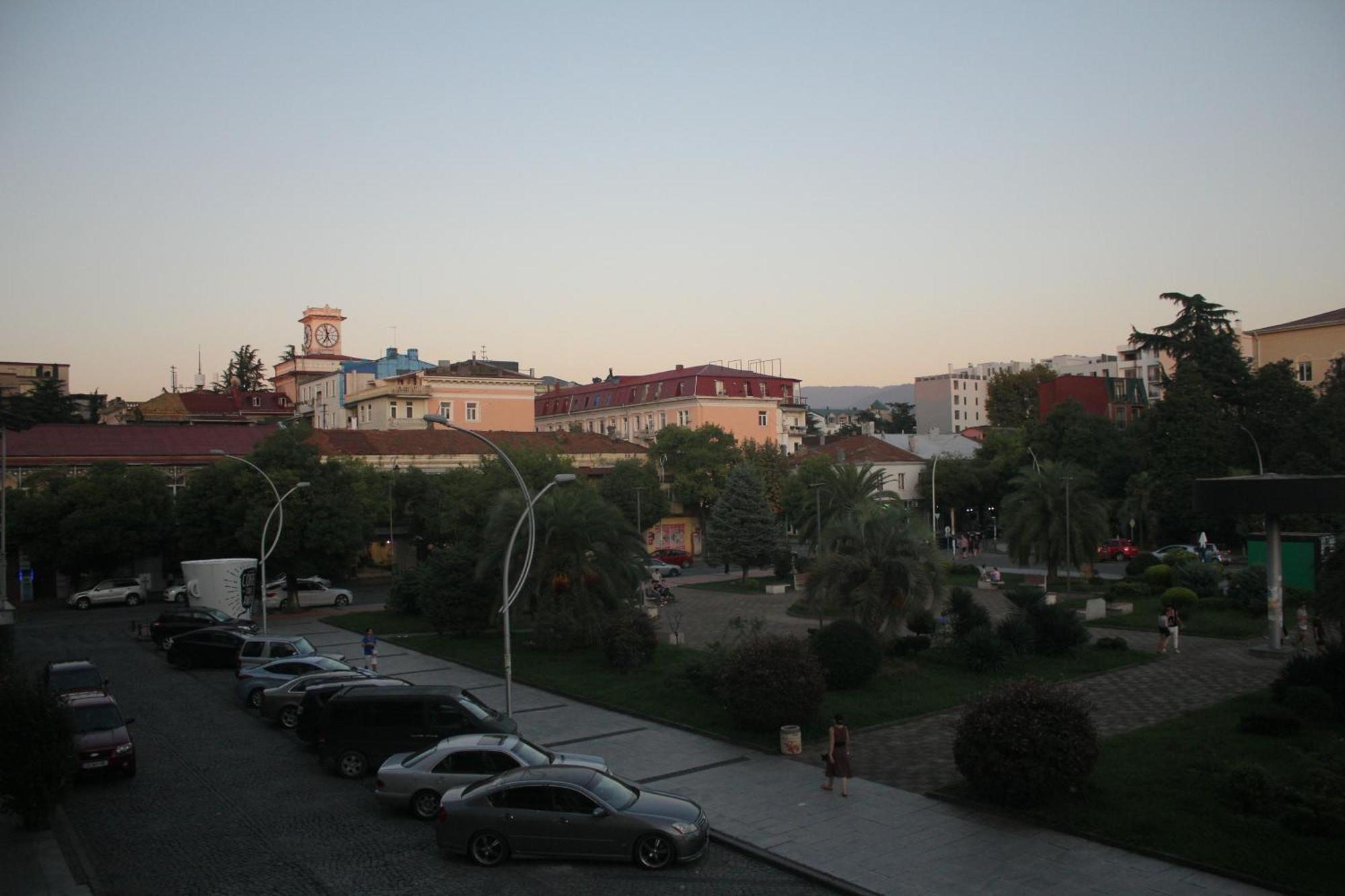 Melini Boutique Hotel Batumi Bagian luar foto
