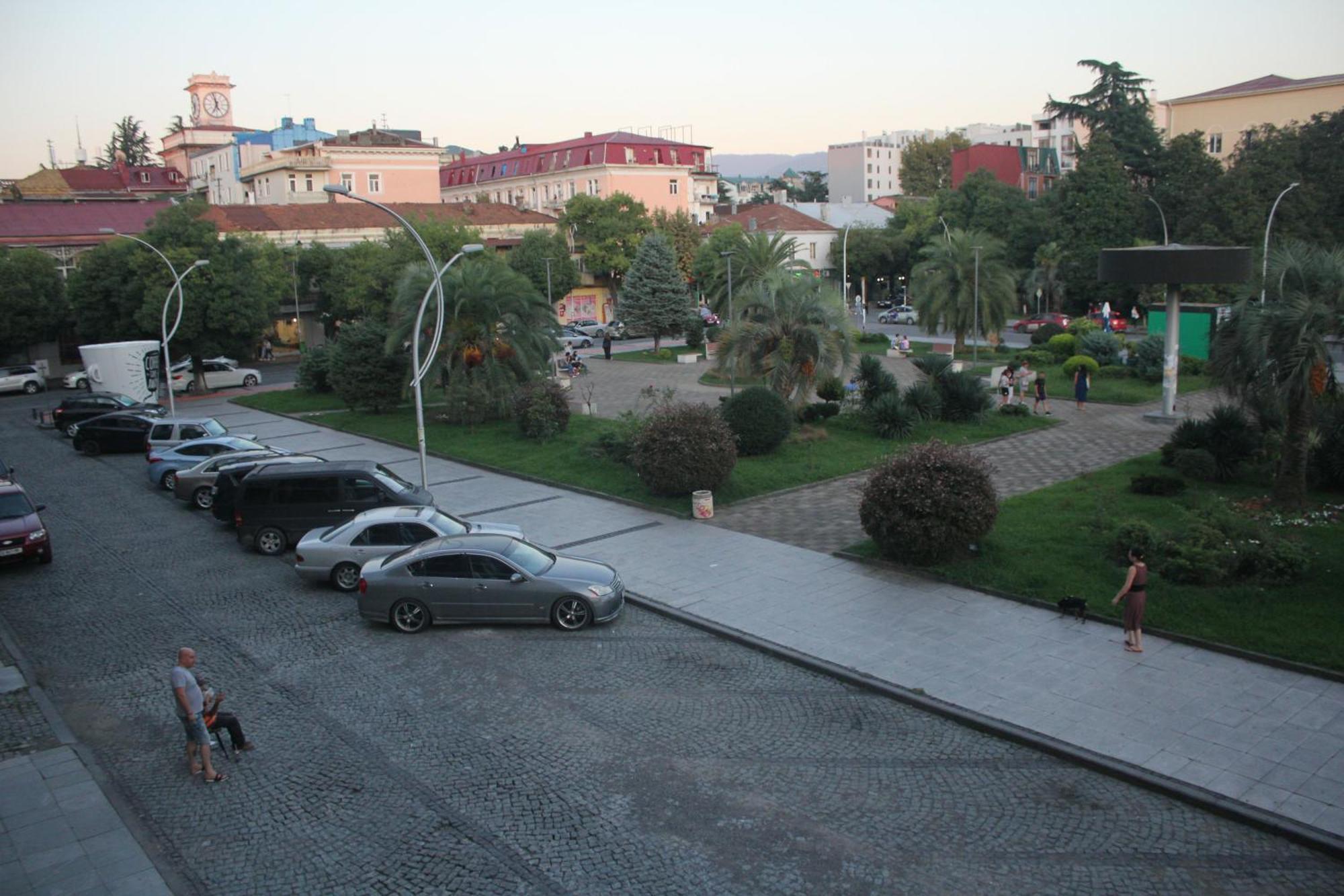 Melini Boutique Hotel Batumi Bagian luar foto