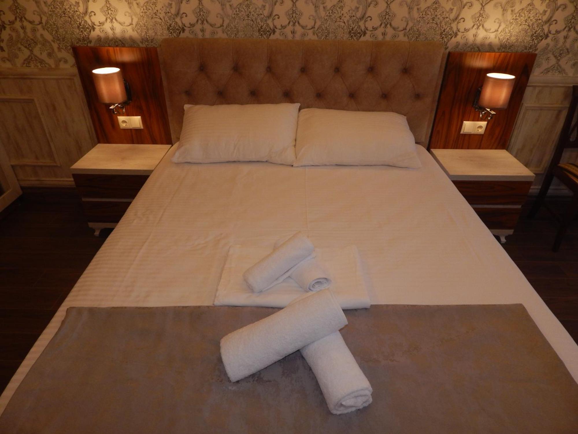 Melini Boutique Hotel Batumi Bagian luar foto