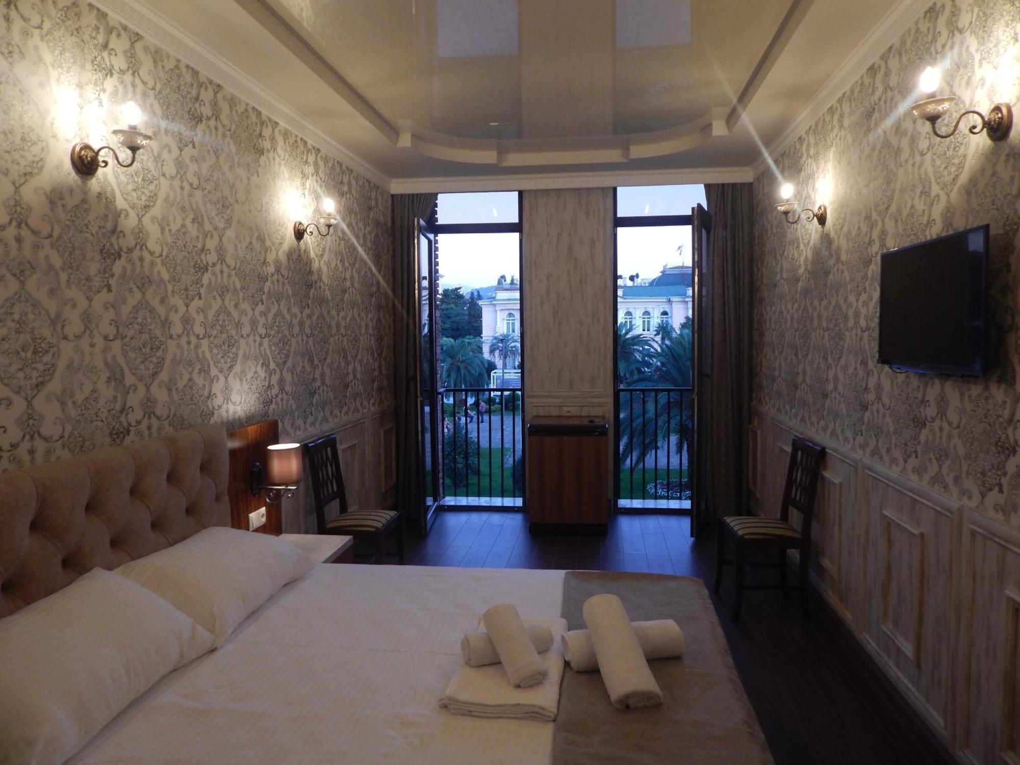 Melini Boutique Hotel Batumi Bagian luar foto