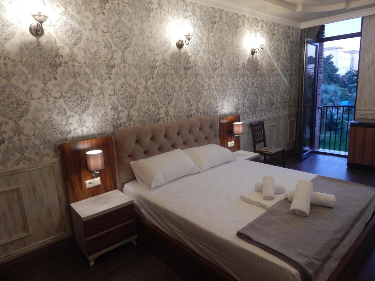 Melini Boutique Hotel Batumi Bagian luar foto