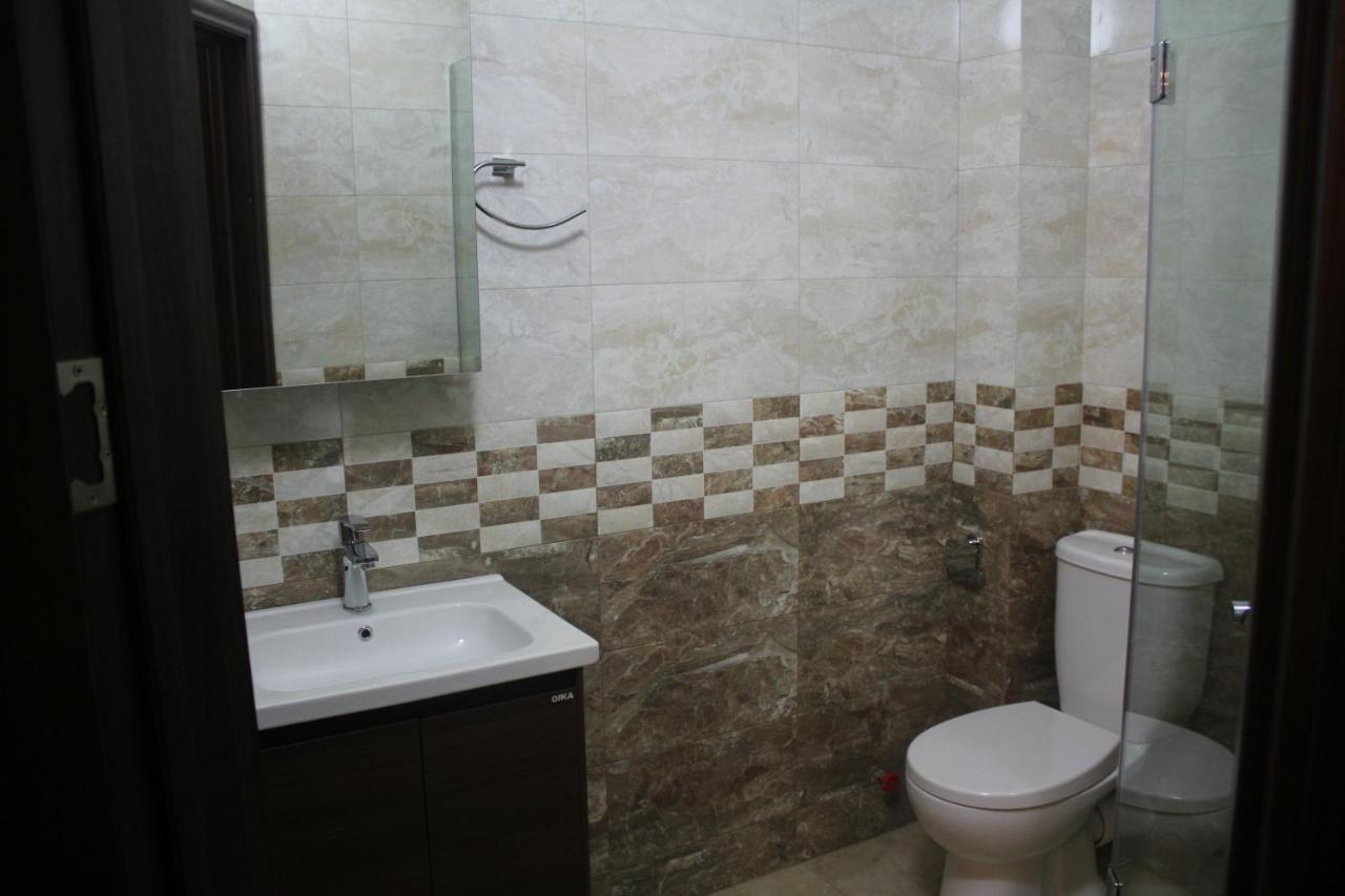 Melini Boutique Hotel Batumi Bagian luar foto
