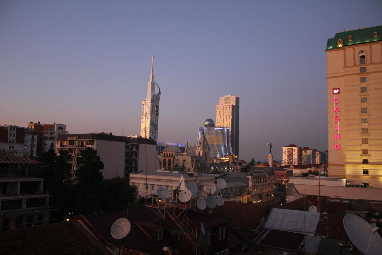 Melini Boutique Hotel Batumi Bagian luar foto